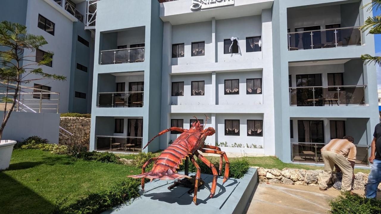 Skylight Suites Hotel Puerto Plata Exterior photo